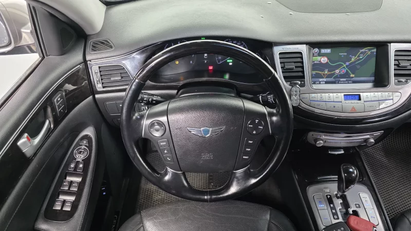 Hyundai Genesis