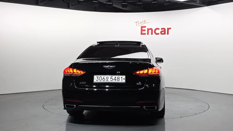 Hyundai Genesis
