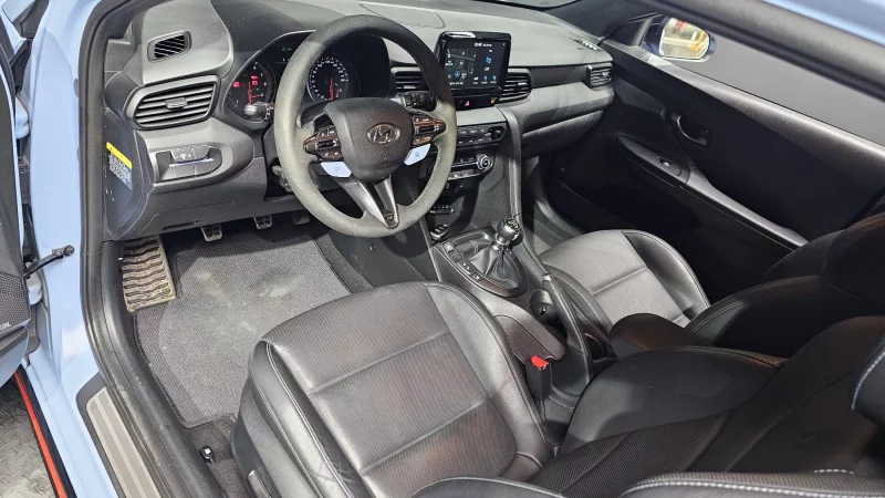 Hyundai Veloster