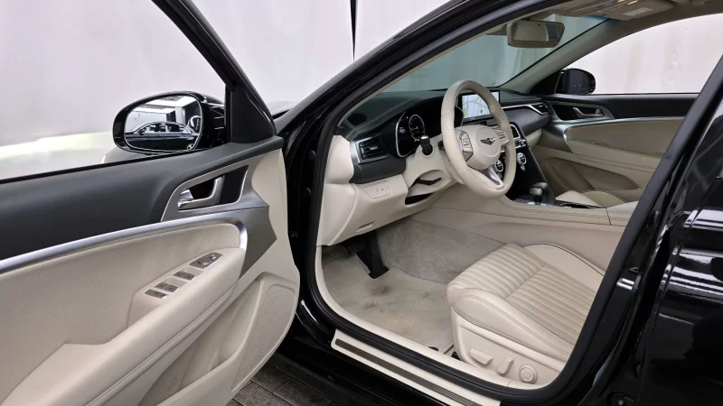 Genesis G70