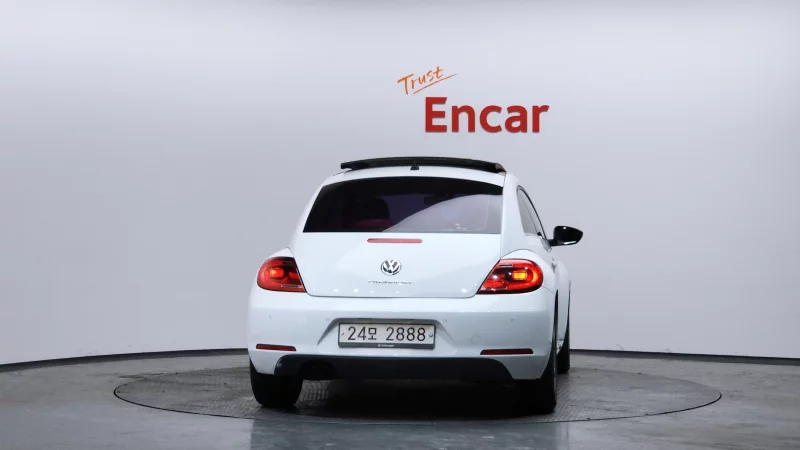 Volkswagen BEETLE