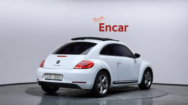 Volkswagen BEETLE