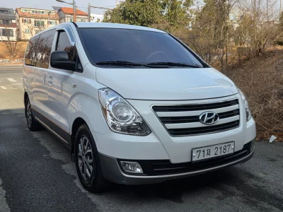 Hyundai Starex