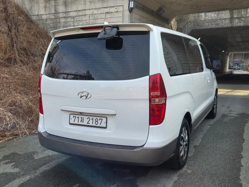 Hyundai Grand Starex