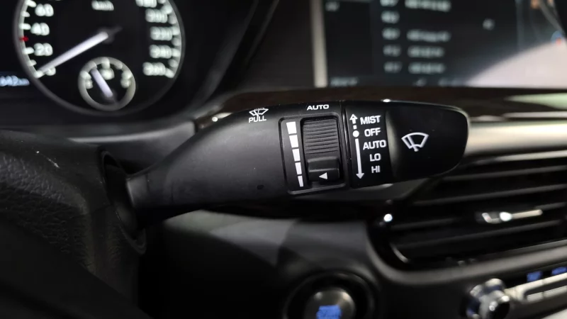Genesis EQ900