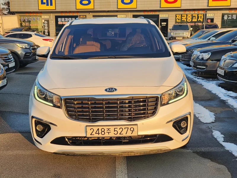 Kia Carnival