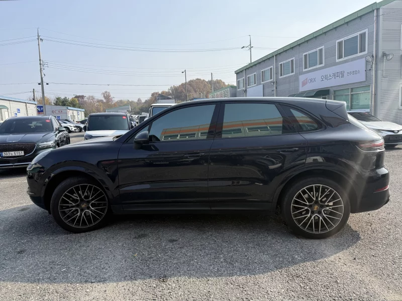 Porsche CAYENNE