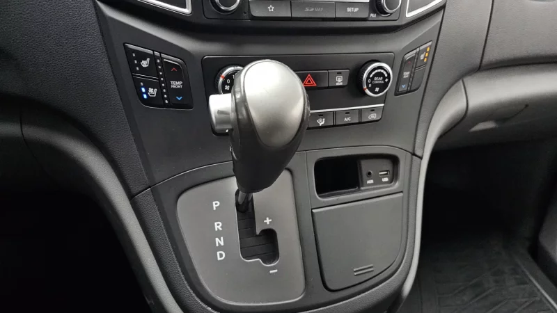 Hyundai Grand Starex