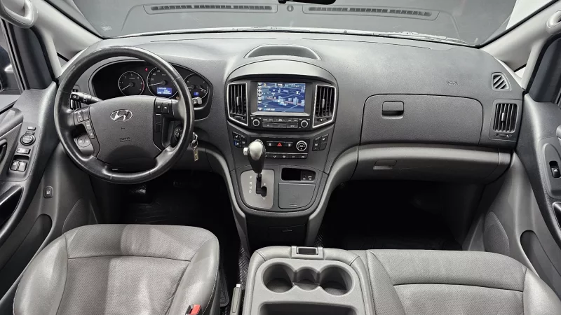 Hyundai Grand Starex