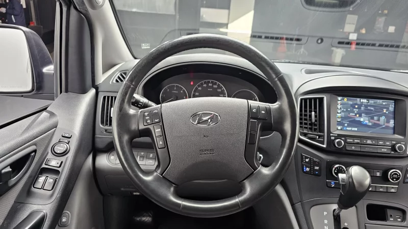 Hyundai Grand Starex