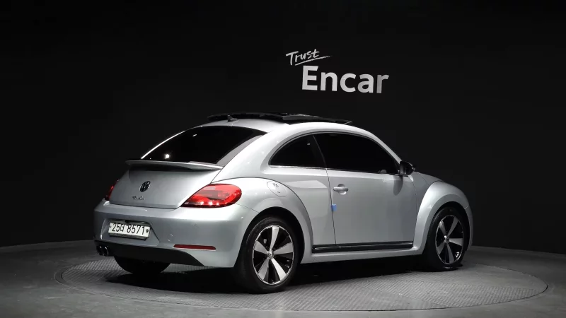 Volkswagen BEETLE