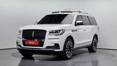 Lincoln NAVIGATOR 2023