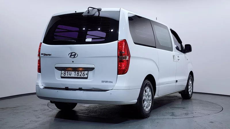 Hyundai Starex