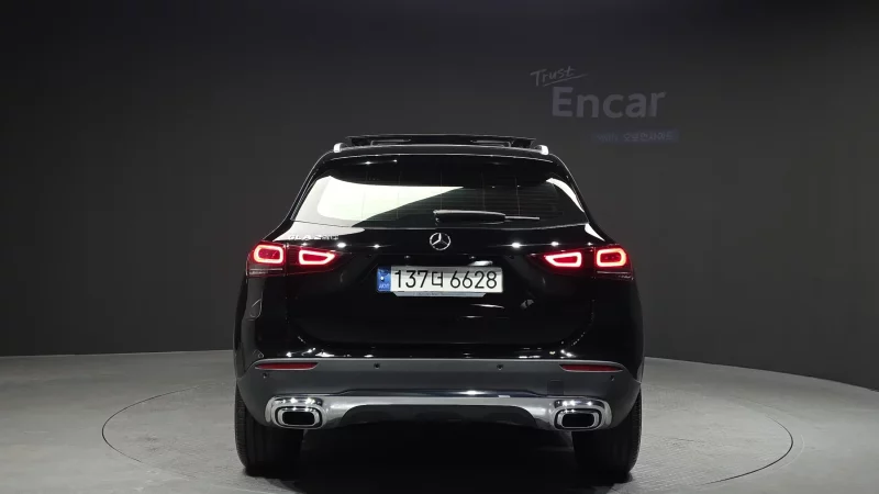 Mercedes-Benz GLA-Class