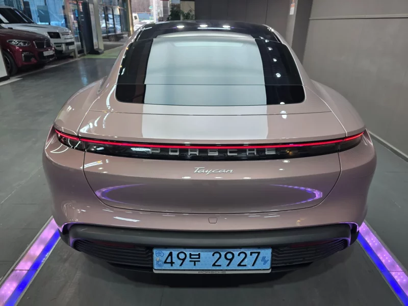 Porsche TAYCAN