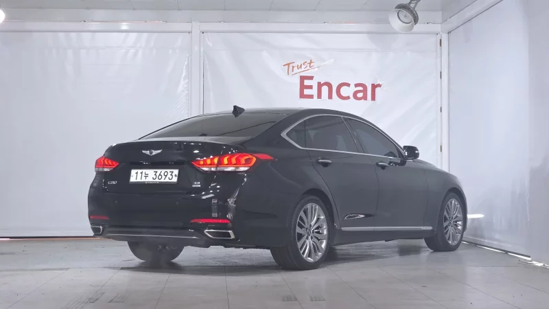 Hyundai Genesis
