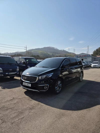 Kia Carnival