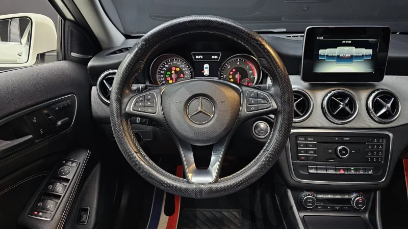 Mercedes-Benz GLA-Class