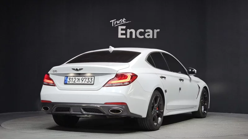 Genesis G70