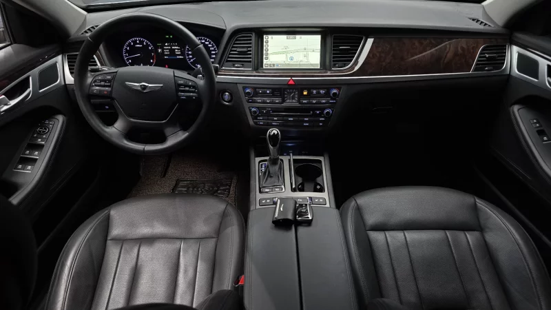 Hyundai Genesis