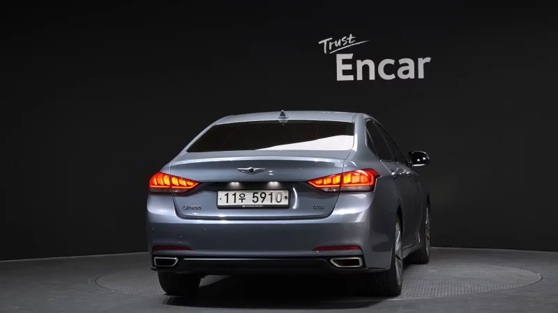 Hyundai Genesis