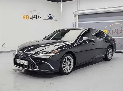Lexus ES300h 2021