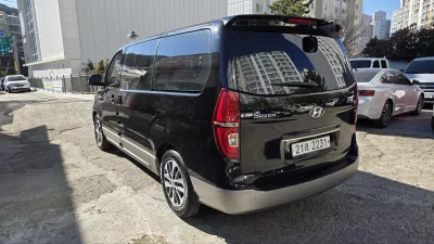 Hyundai Starex