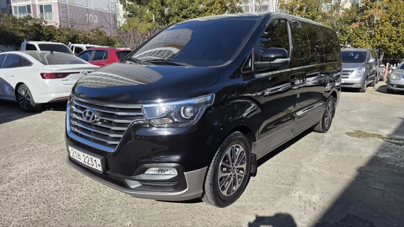 Hyundai Starex