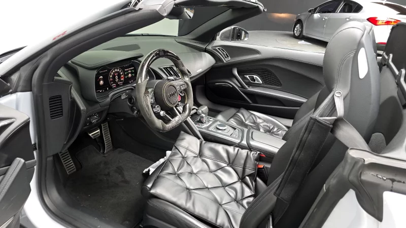 Audi R8