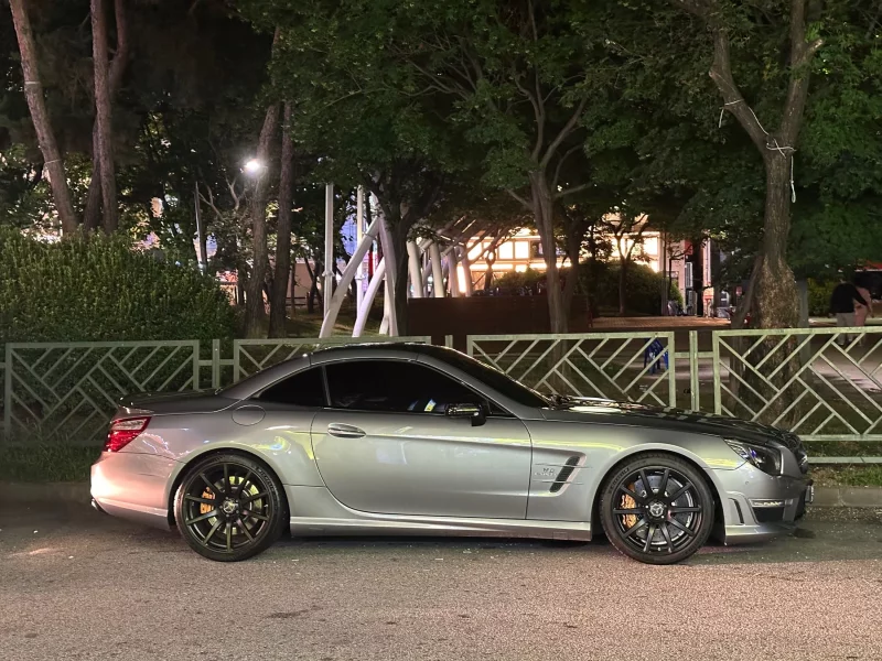 Mercedes-Benz SL-Class