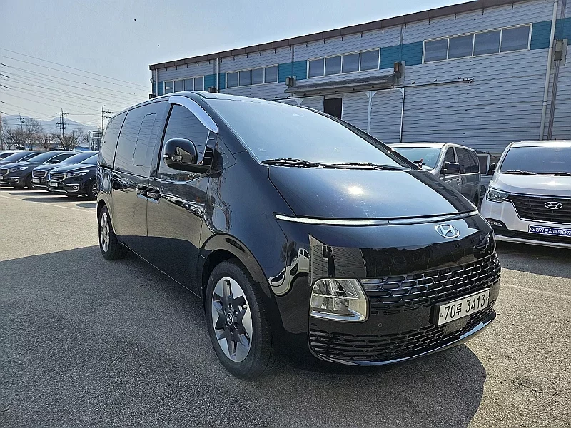 Hyundai Staria
