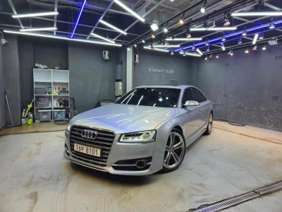 Audi S8