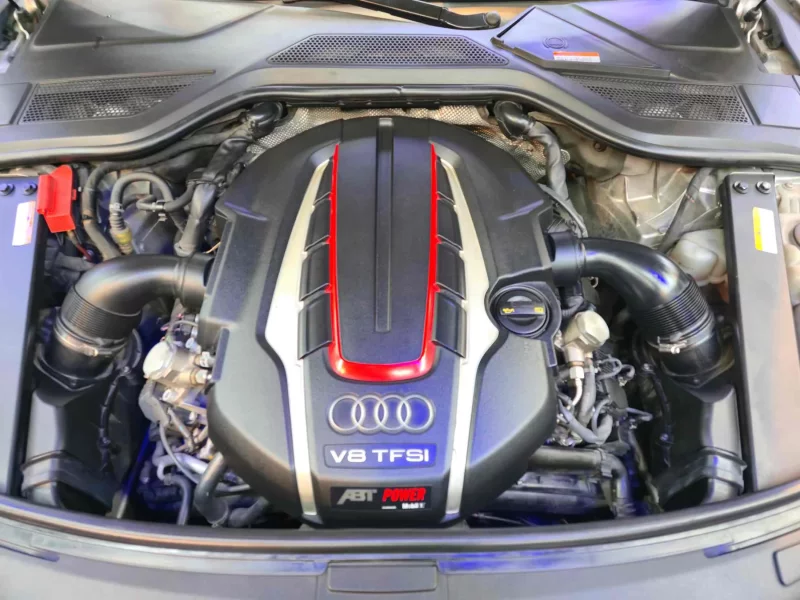 Audi S8