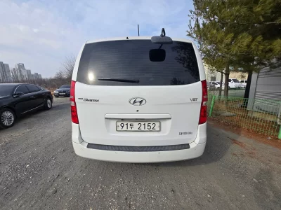 Hyundai Starex