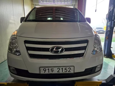 Hyundai Grand Starex
