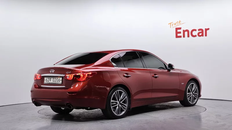 Infiniti Q50
