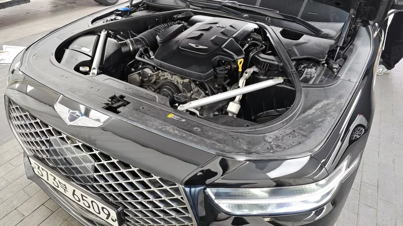 Genesis G90
