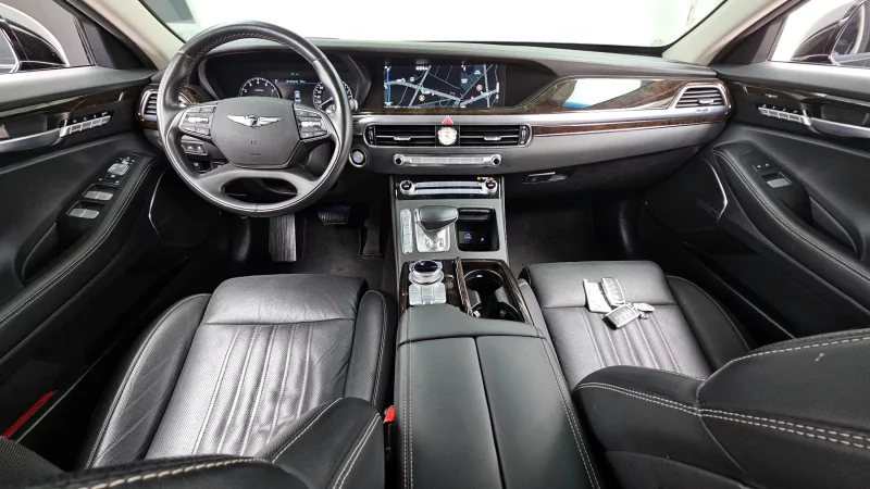 Genesis G90