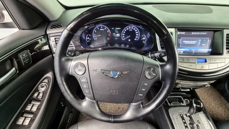 Hyundai Genesis