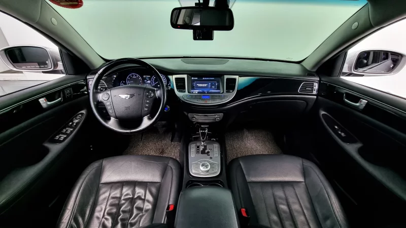 Hyundai Genesis