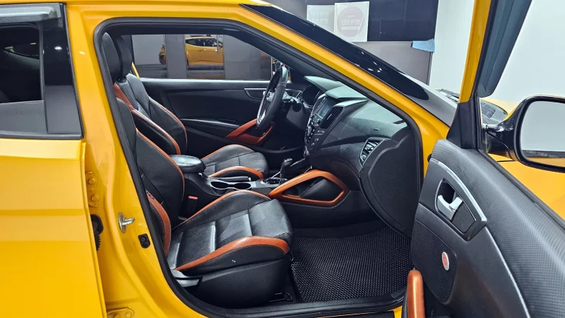 Hyundai Veloster