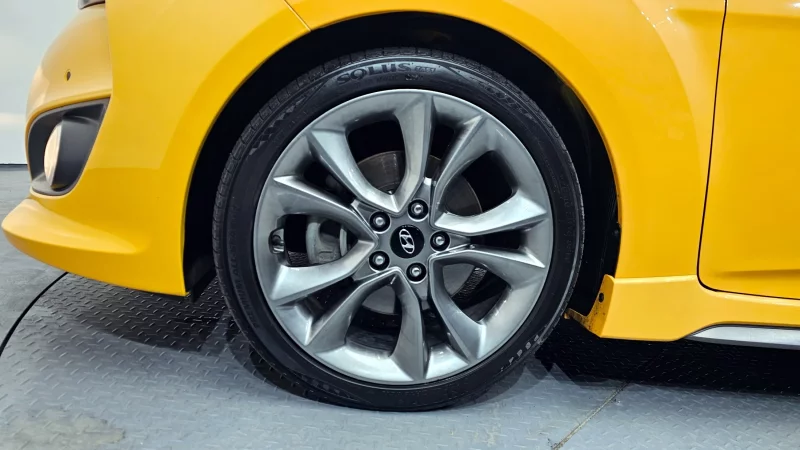 Hyundai Veloster