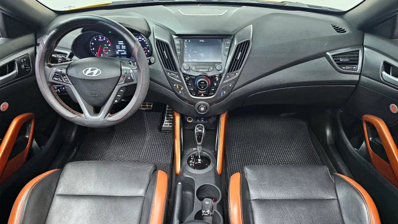 Hyundai Veloster
