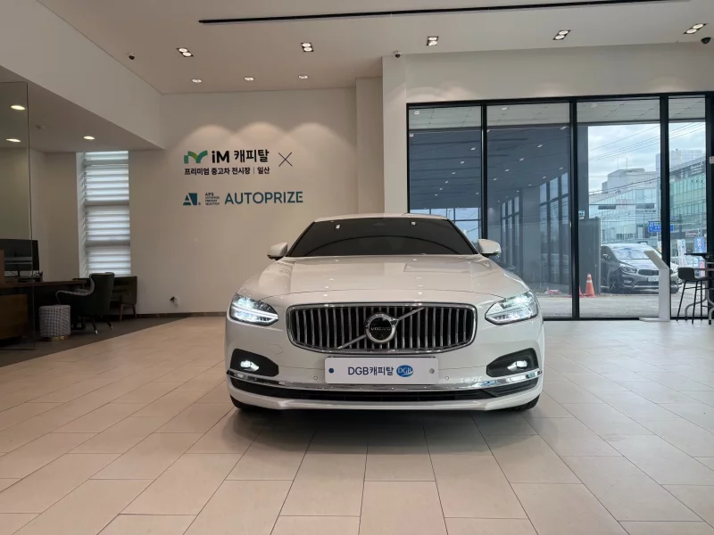 Volvo S90