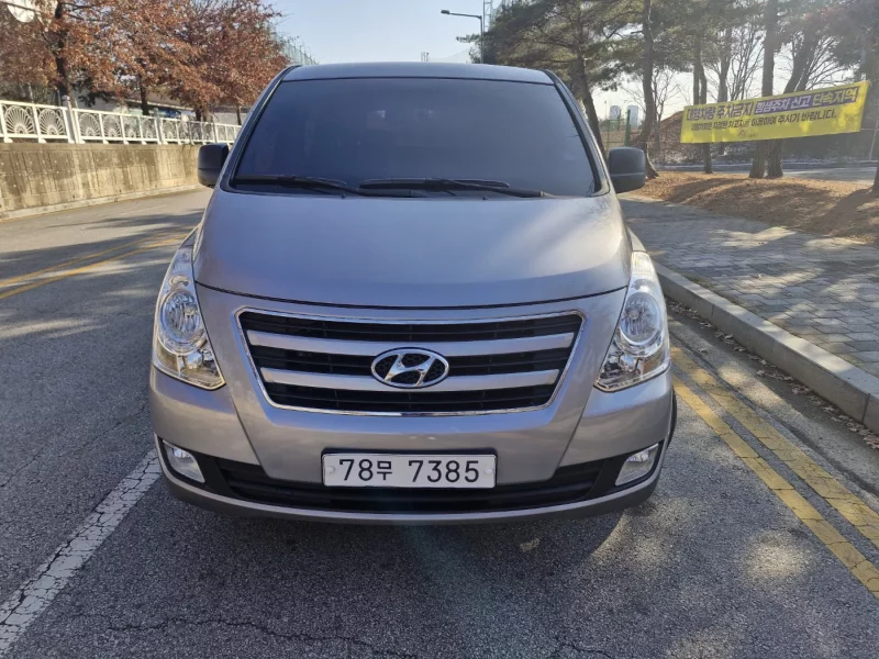 Hyundai Starex