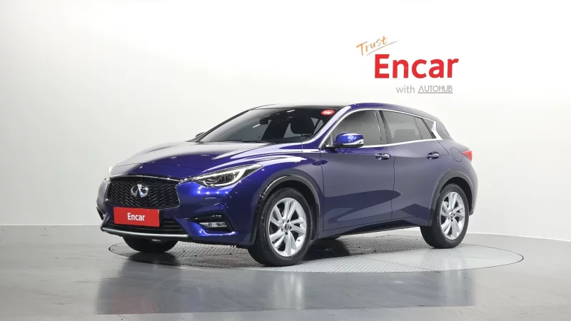 Infiniti Q30