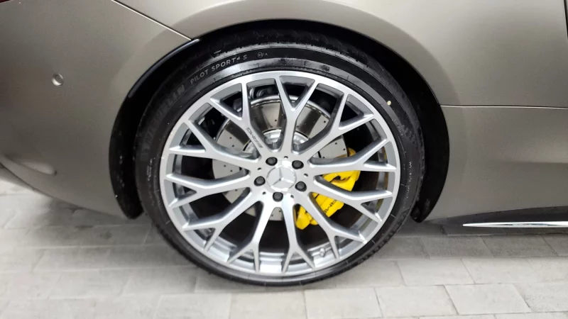 Mercedes-Benz SL-Class