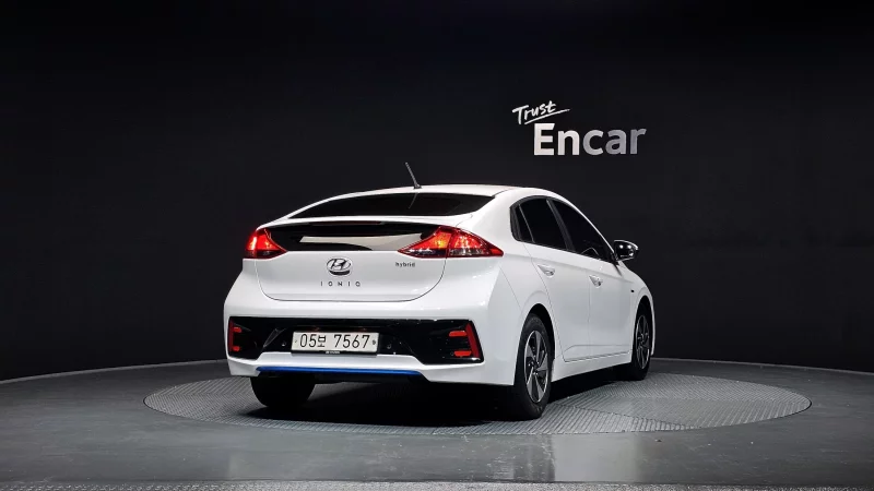 Hyundai Ioniq