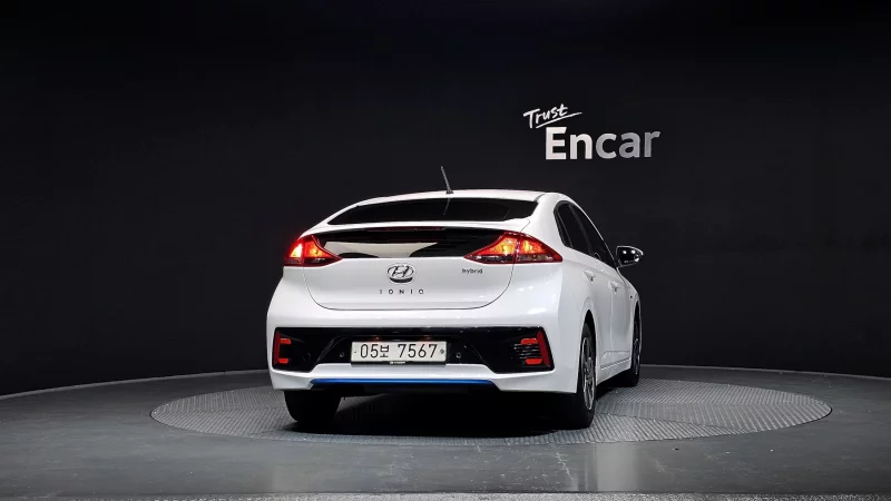 Hyundai Ioniq