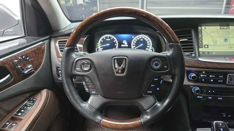 Hyundai Equus